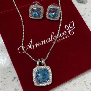 Brand New Annaleece SwarovskiTurquoise Jewelry Set